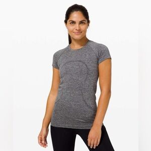 🏃🏻‍♀️Lululemon Women's Swiftly Tech Running Shirt Sz 12 Heathered Gray